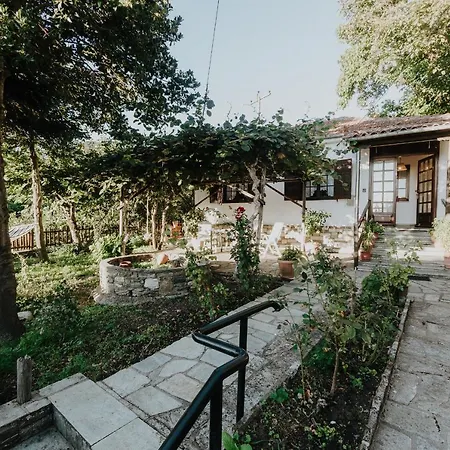 Traditional House In * Portaria (Magnesia)