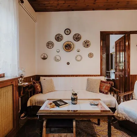 Traditional House In Holiday home