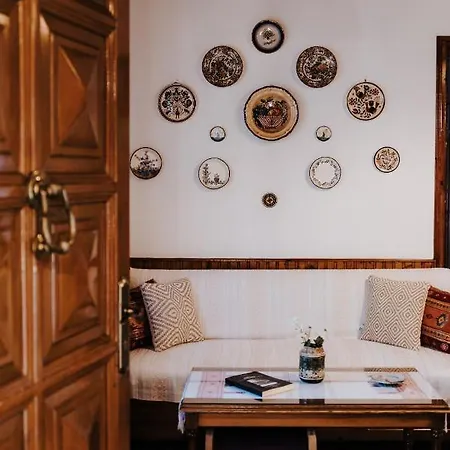 Traditional House In Holiday home *
