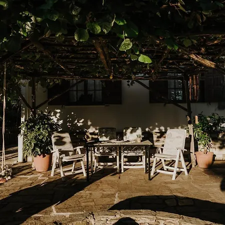 Holiday home Traditional House In